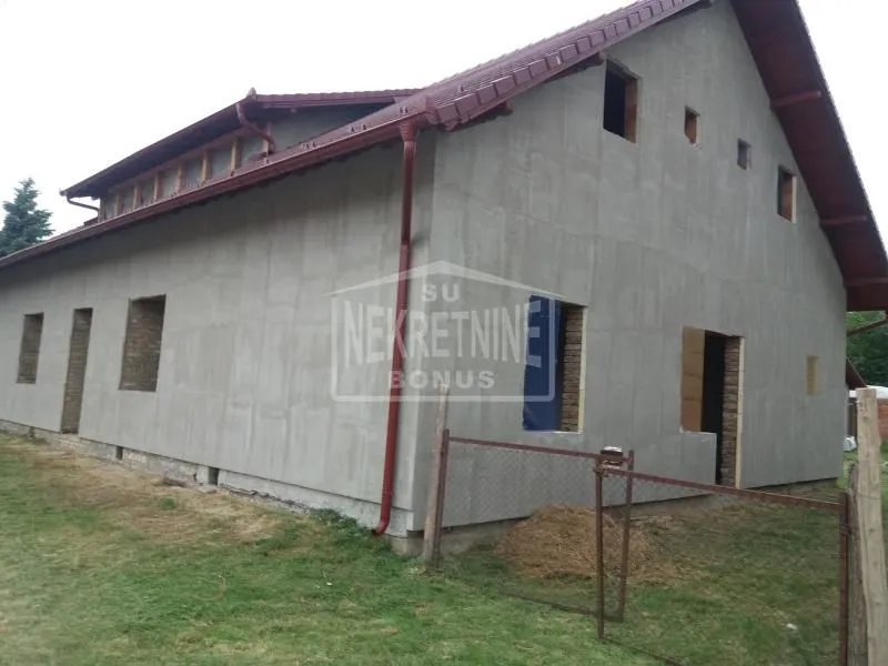 Prodaja, kuća, 410m², Donji Tavankut, Subotica