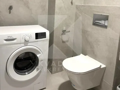 Izdavanje, jednosoban stan, 43m², Central Point, Podgorica - image 6