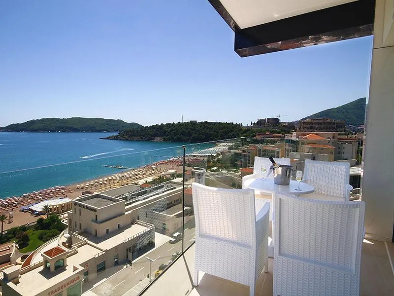Prodaja, dvosoban stan, 77m², Bečići, Budva