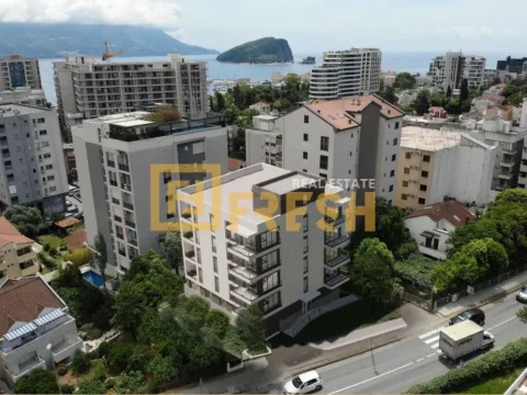 Prodaja, dvosoban stan, 69m², Centar, Budva