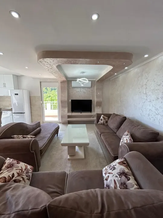 Rent, three bedroom apartment, 138m², Tuđemili, Bar