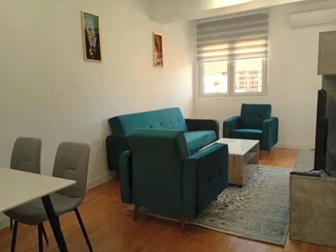 Izdavanje, jednosoban stan, 47m², Centar, Bar - image 2