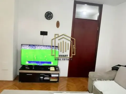 Prodaja, jednosoban stan, 38m², Stari Aerodrom, Podgorica - image 2