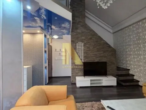 Izdavanje, trosoban stan, 86m², Centar, Novi Sad - image 2