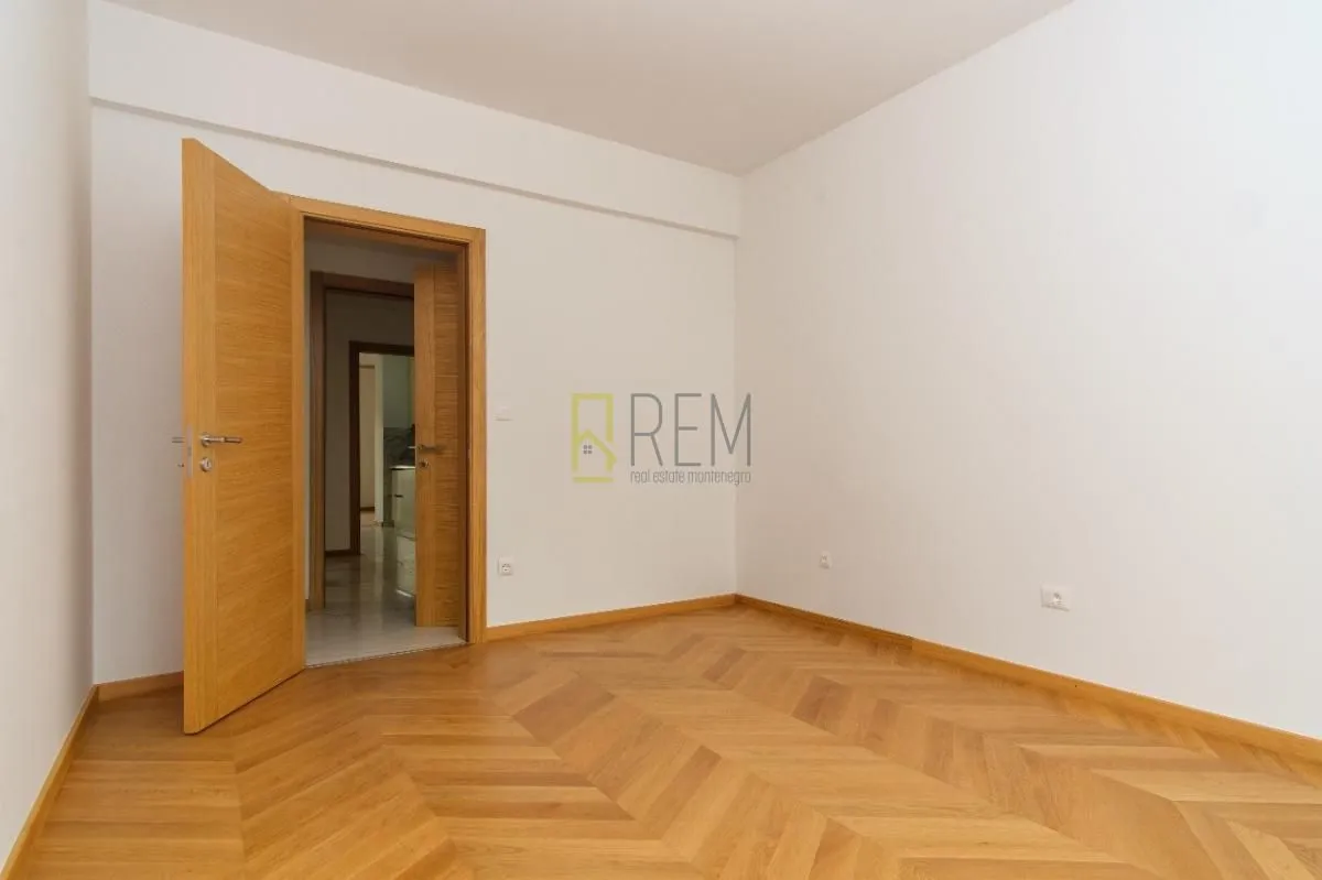 Prodaja, trosoban stan, 142m², Gorica C, Podgorica