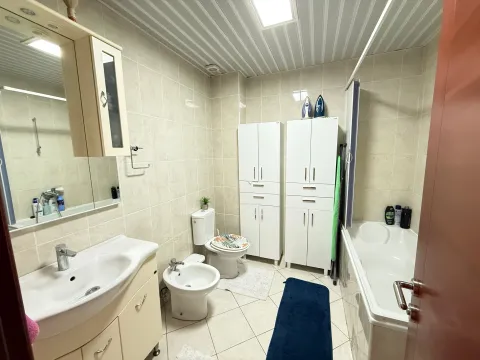 Prodaja, četvorosoban stan, 85m², Soho City, Bar - image 15