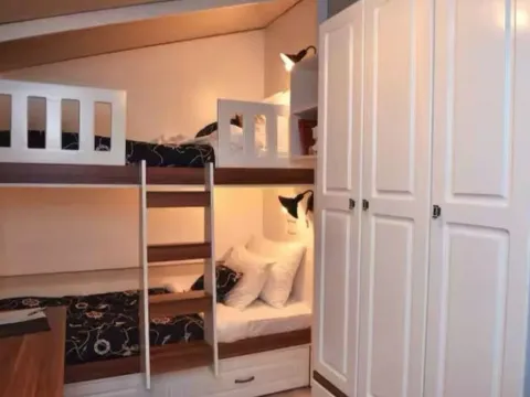 Izdavanje, dvosoban stan, 75m², Kalimanj, Tivat - image 11