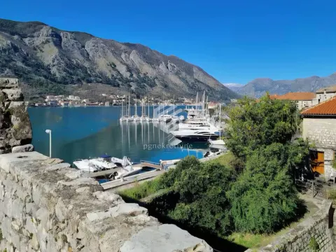 Sale, one bedroom apartment, 34m², Kotor, Crna Gora - image 19