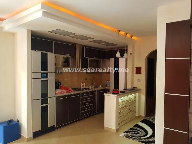 Prodaja, dvosoban stan, 71m², Kotor, Crna Gora