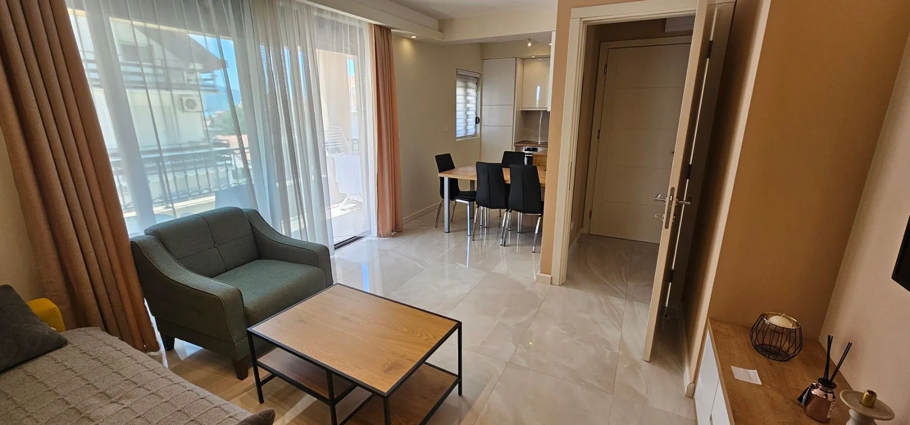 Izdavanje, jednosoban stan, 55m², Centar, Tivat