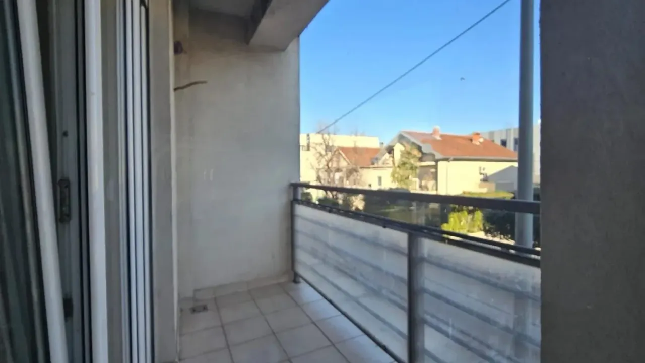 Prodaja, dvosoban stan, 73m², Dalmatinska ulica, Podgorica