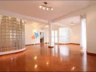 Izdavanje, stan, 205m², Čubura, Beograd - image 1