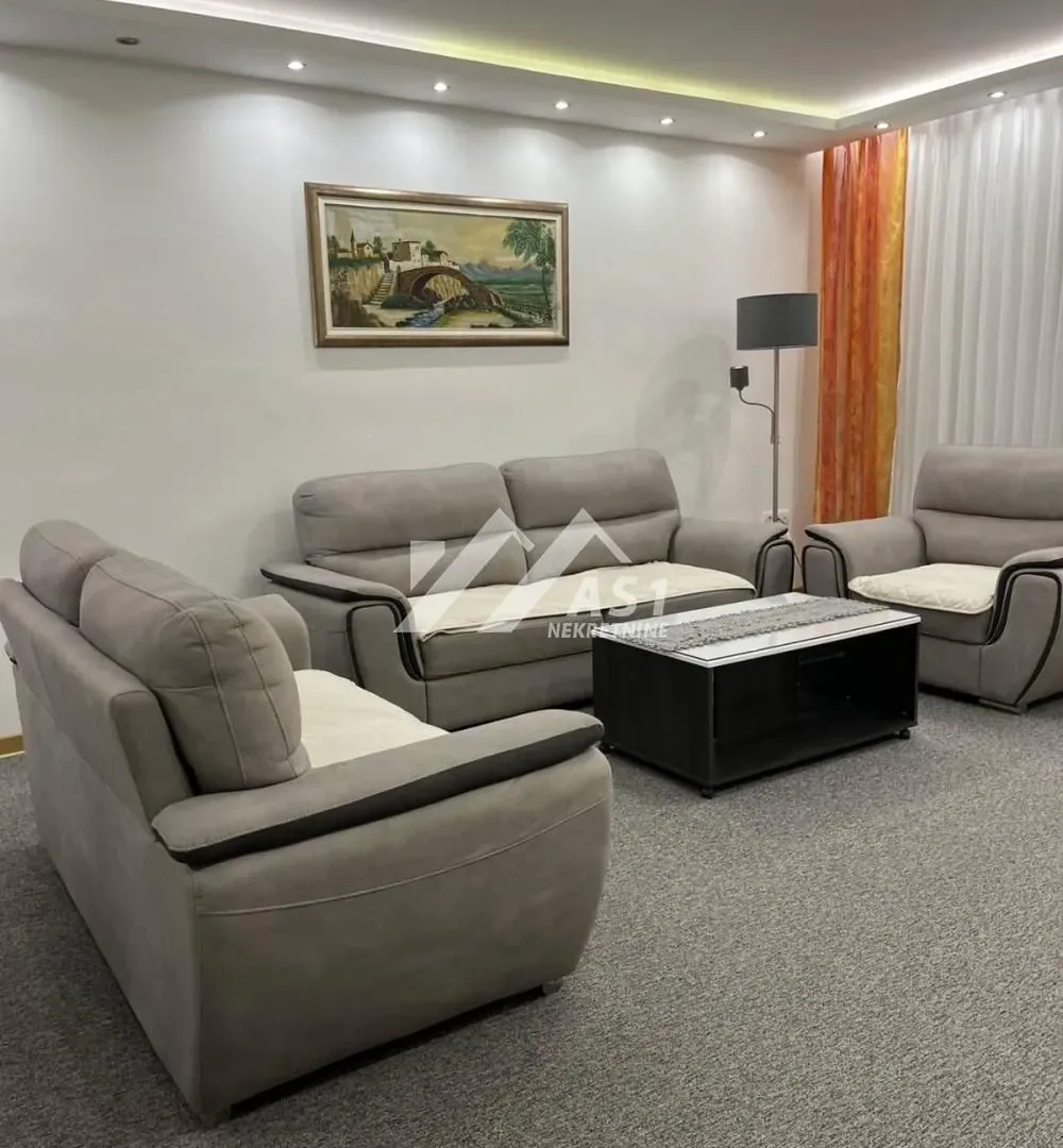 Izdavanje, trosoban stan, 94m², Novi Sad Sve Podlokacije, Novi Sad