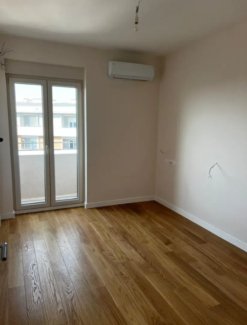 Prodaja, dvosoban stan, 71m², Central Point, Podgorica