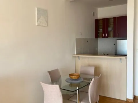 Rent, one bedroom apartment, 43m², Lazi, Budva - image 9