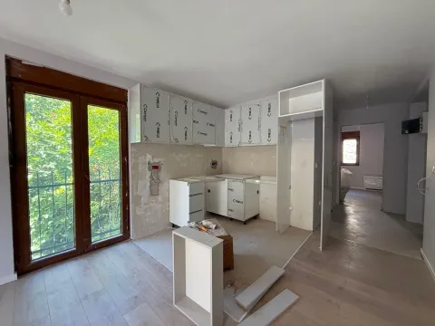 Sale, one bedroom apartment, 45m², Bečići, Budva - image 6