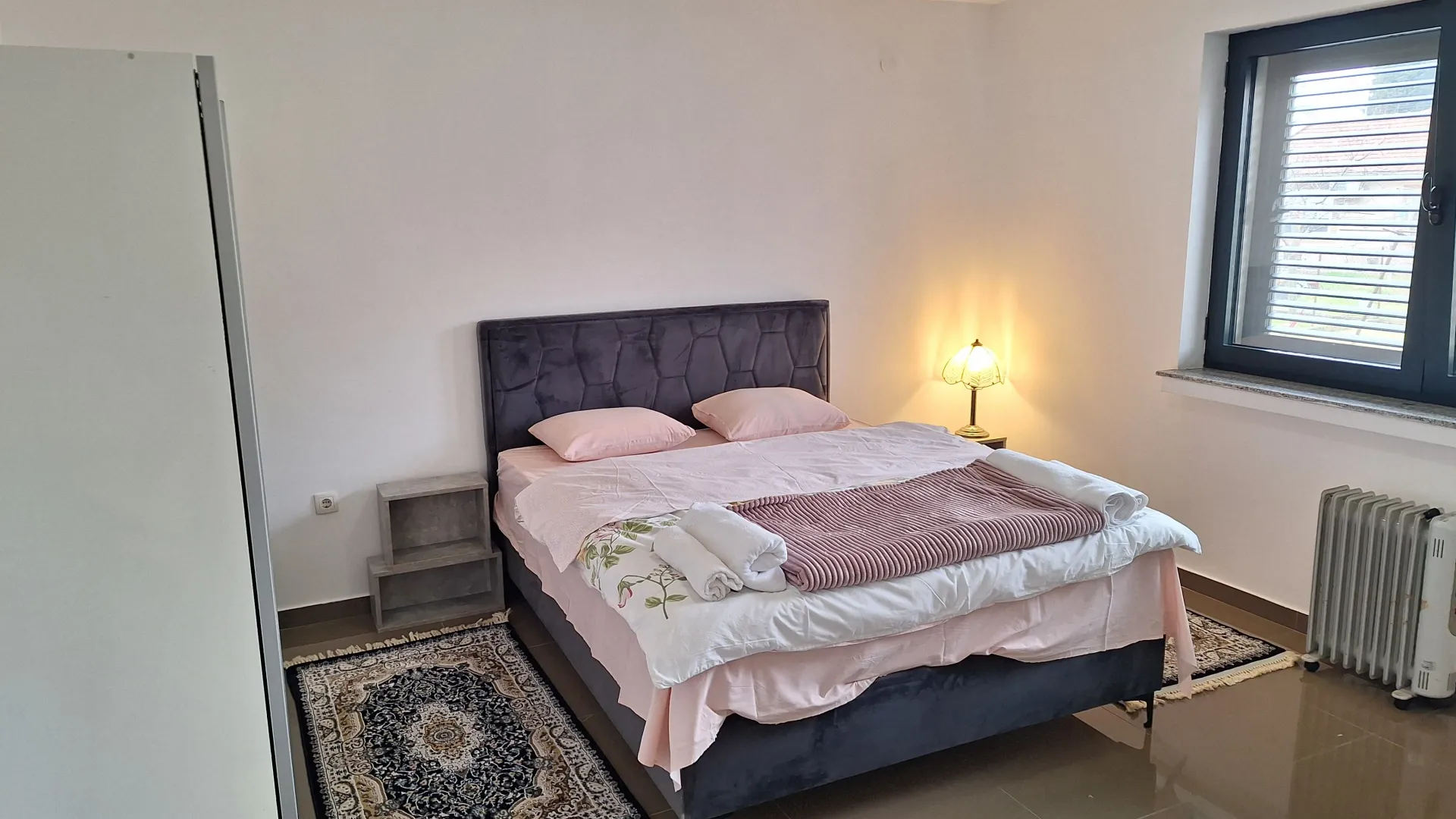 Rent, house, 110m², Stari Aerodrom, Podgorica