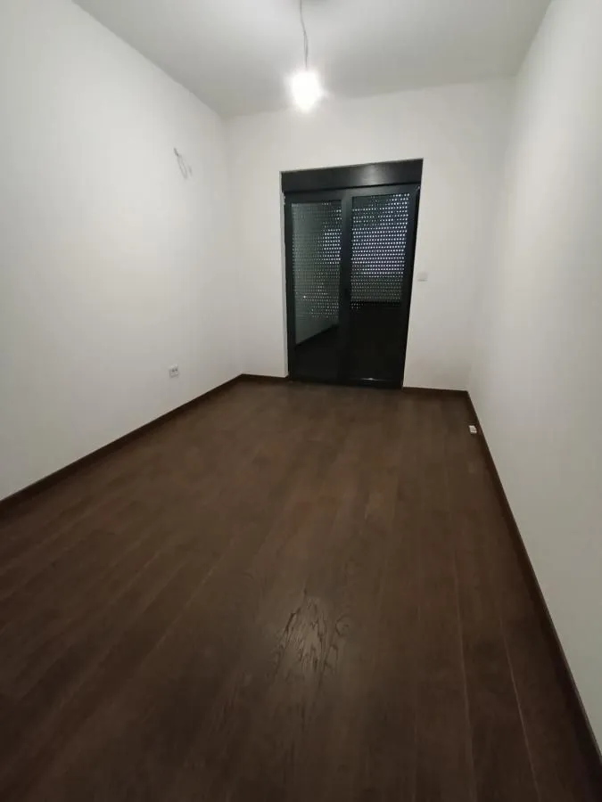 Prodaja, četvorosoban stan, 140m², Sremska Kamenica, Petrovaradin