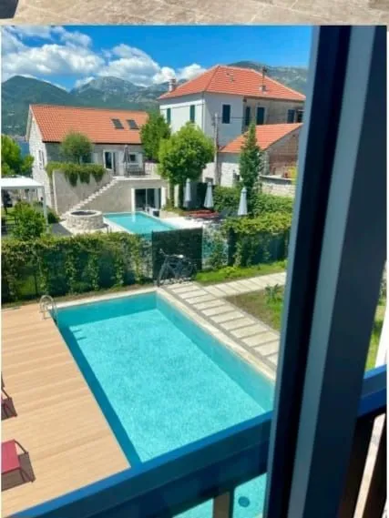 Rent, house, 130m², Donja Lastva, Tivat