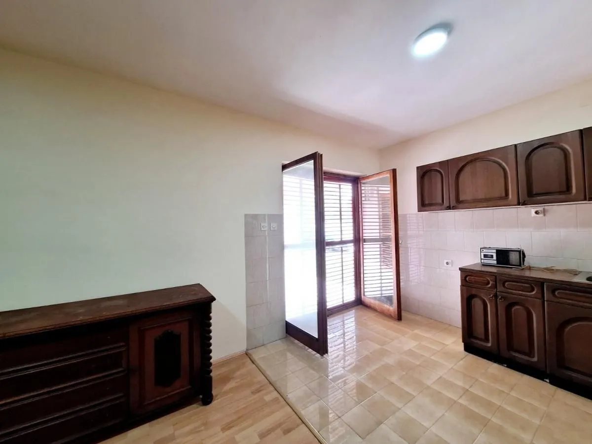 Prodaja, kuća, 412m², Belegiš, Stara Pazova