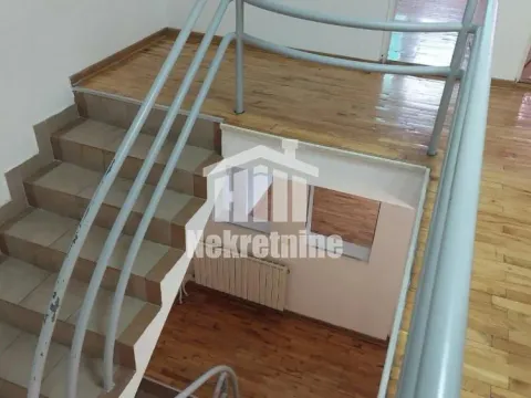 Rent, house, 180m², Čukarica, Beograd - image 17