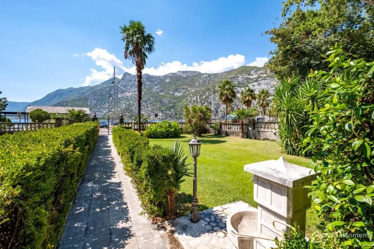 Sale, house, 112m², Risan, Kotor