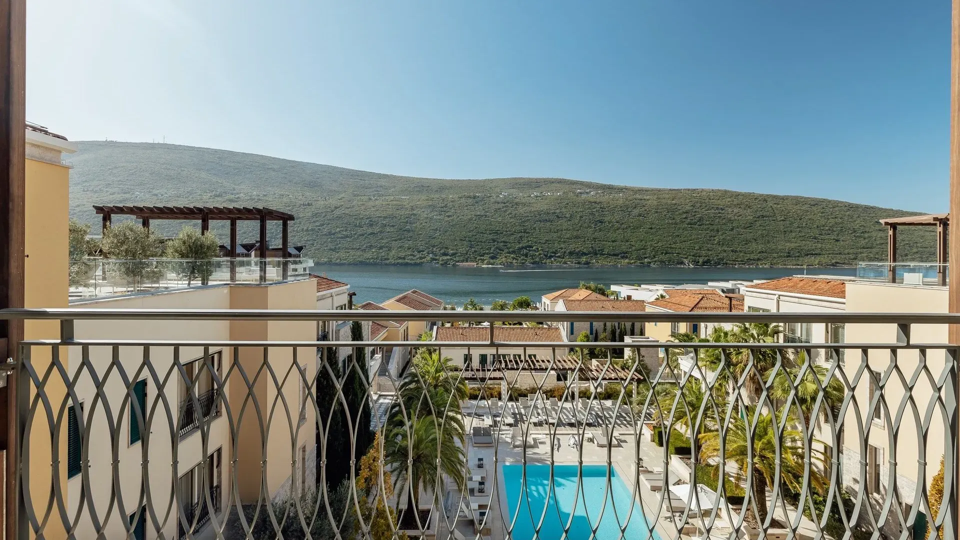 Prodaja, dvosoban stan, 290m², Portonovi, Herceg Novi