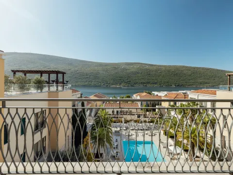 Sale, two bedroom apartment, 290m², Portonovi, Herceg Novi - image 9