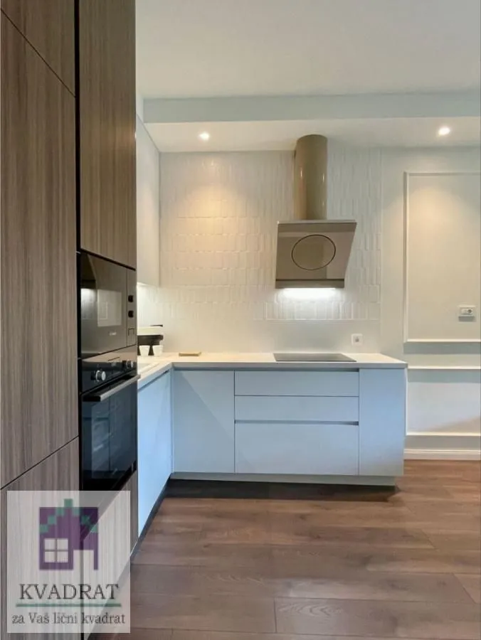 Prodaja, stan, 85m², Centar, Novi Sad