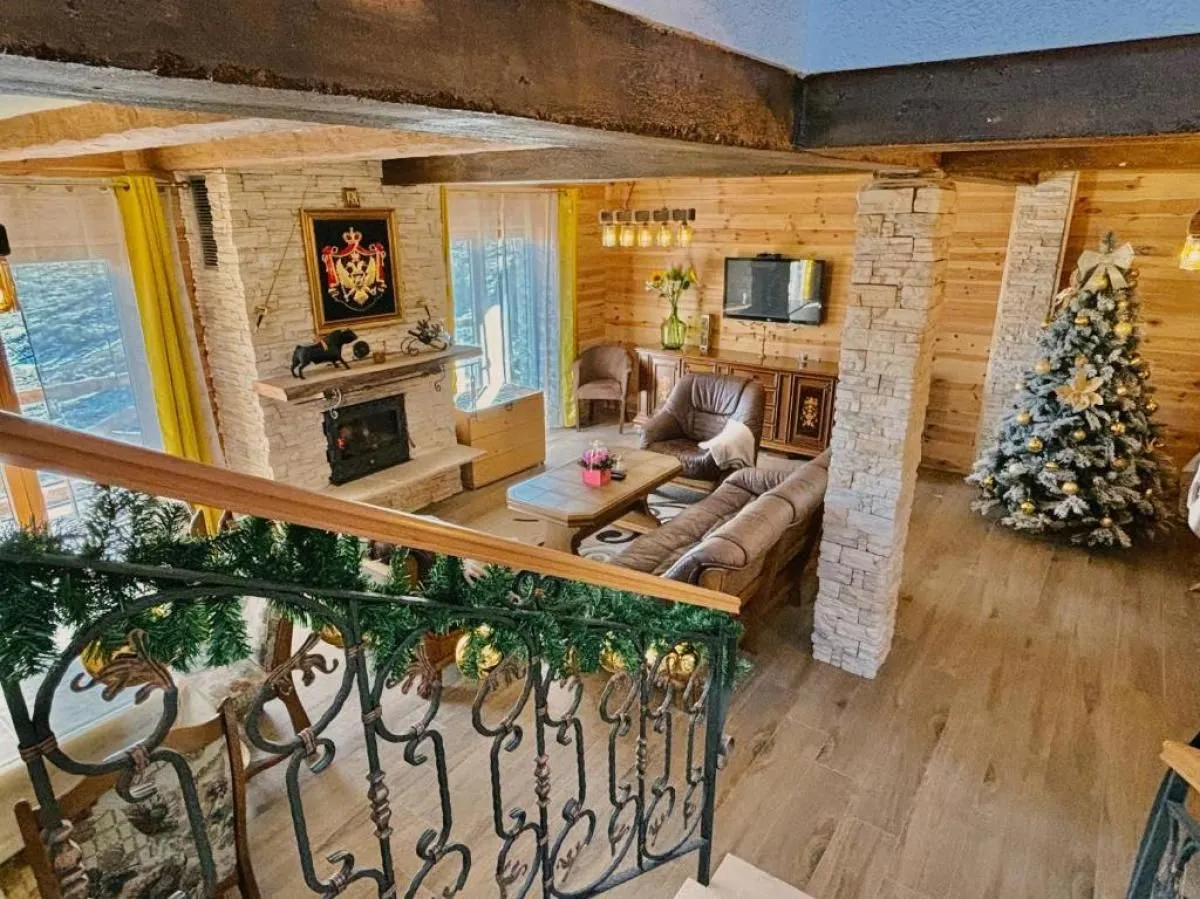 Prodaja, kuća, 274m², Žabljak, Crna Gora