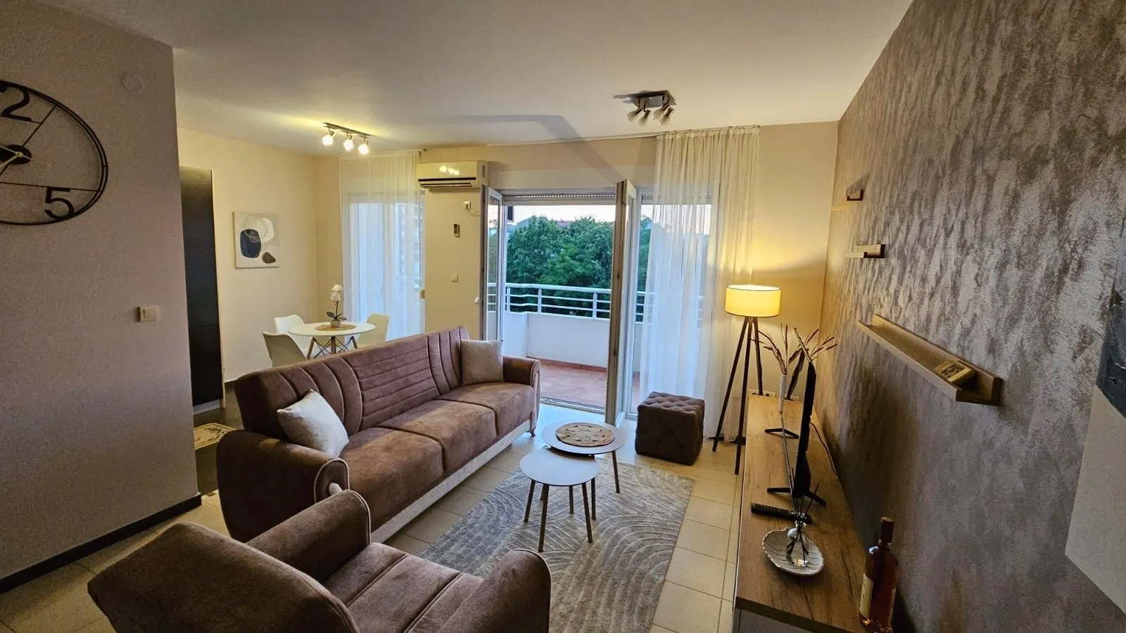 Rent, two bedroom apartment, 85m², Ljubović, Podgorica