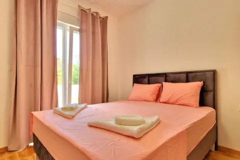 Sale, one bedroom apartment, 40m², Bečići, Budva - image 3