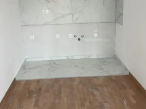 Prodaja, garsonjera, 39m², Bečići, Budva - image 4