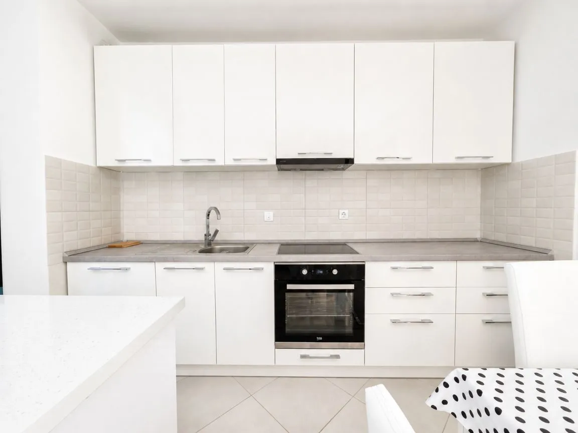 Sale, two bedroom apartment, 58m², Bečići, Budva