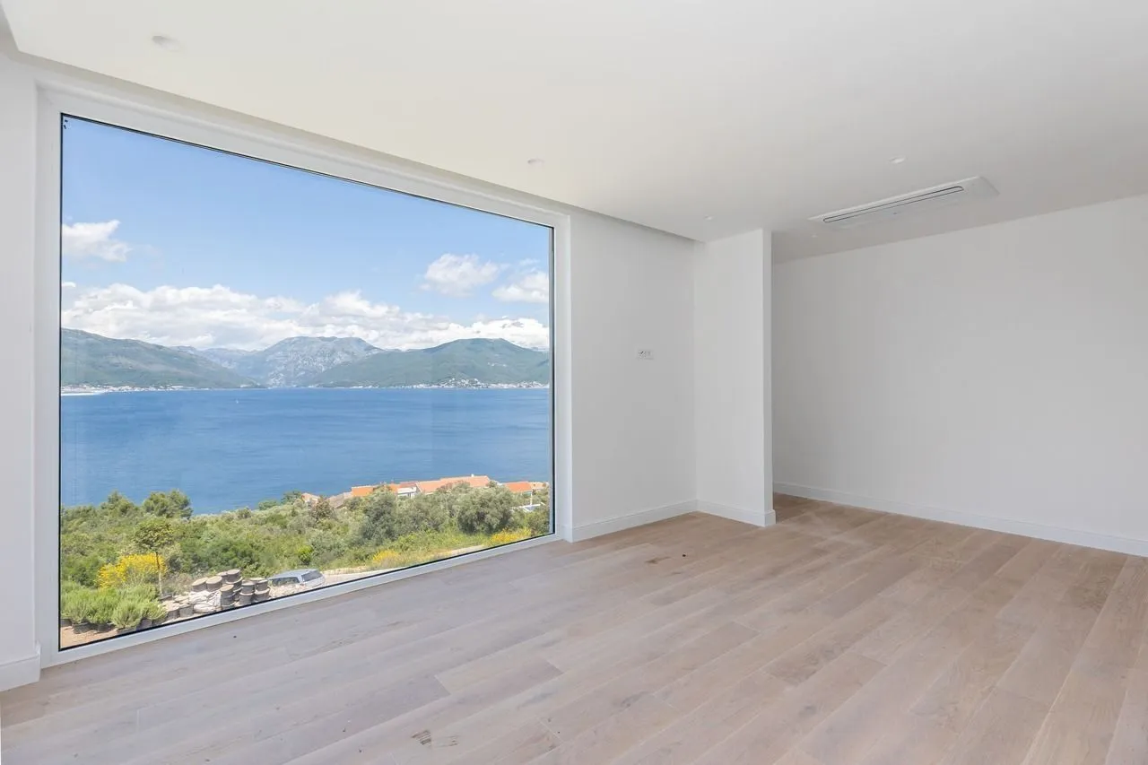 Sale, house, 328m², Krašići, Tivat