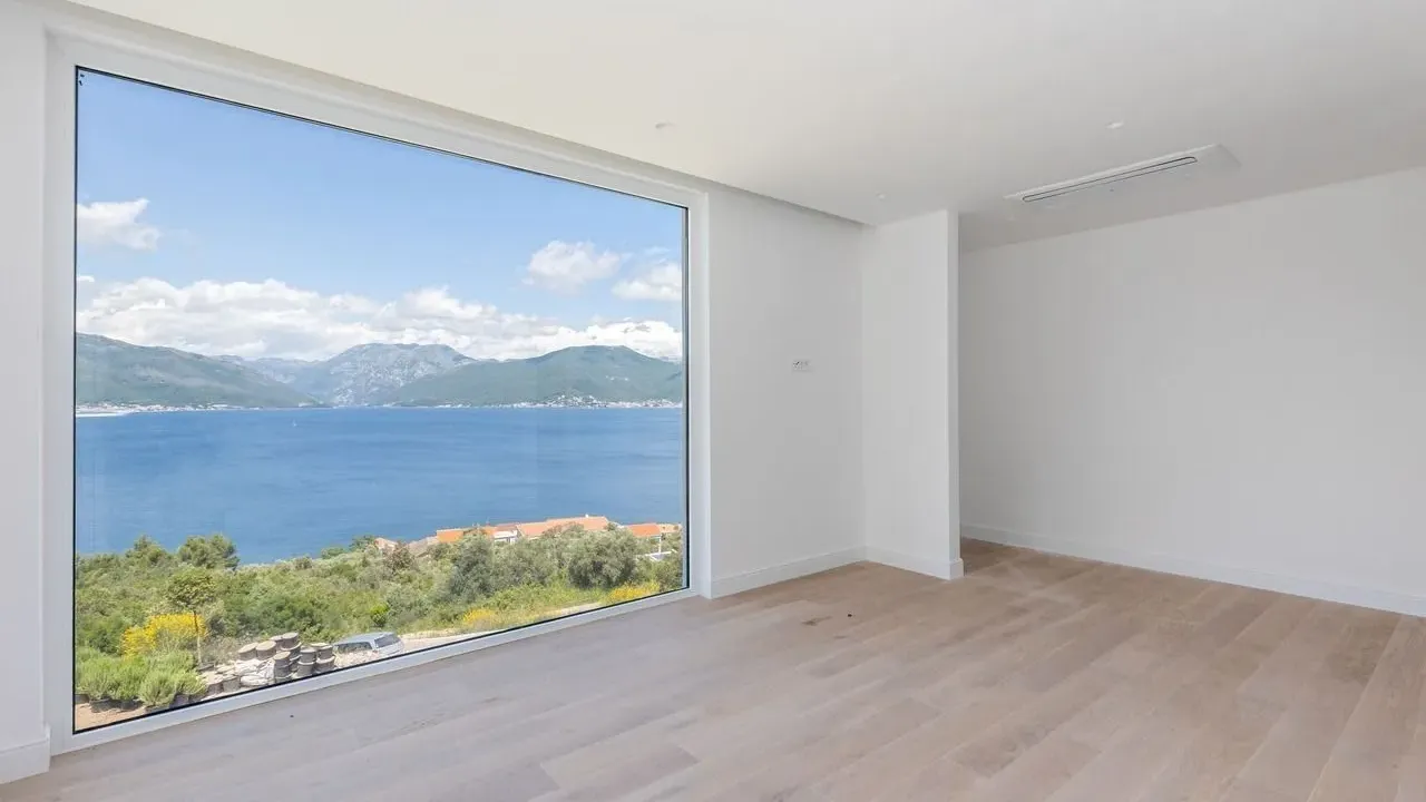 Sale, house, 328m², Krašići, Tivat