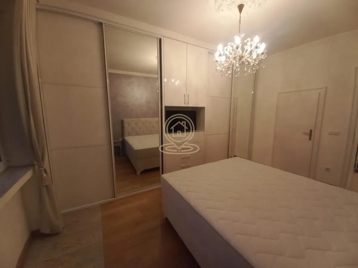 Izdavanje, trosoban stan, 70m², Stari Grad, Beograd