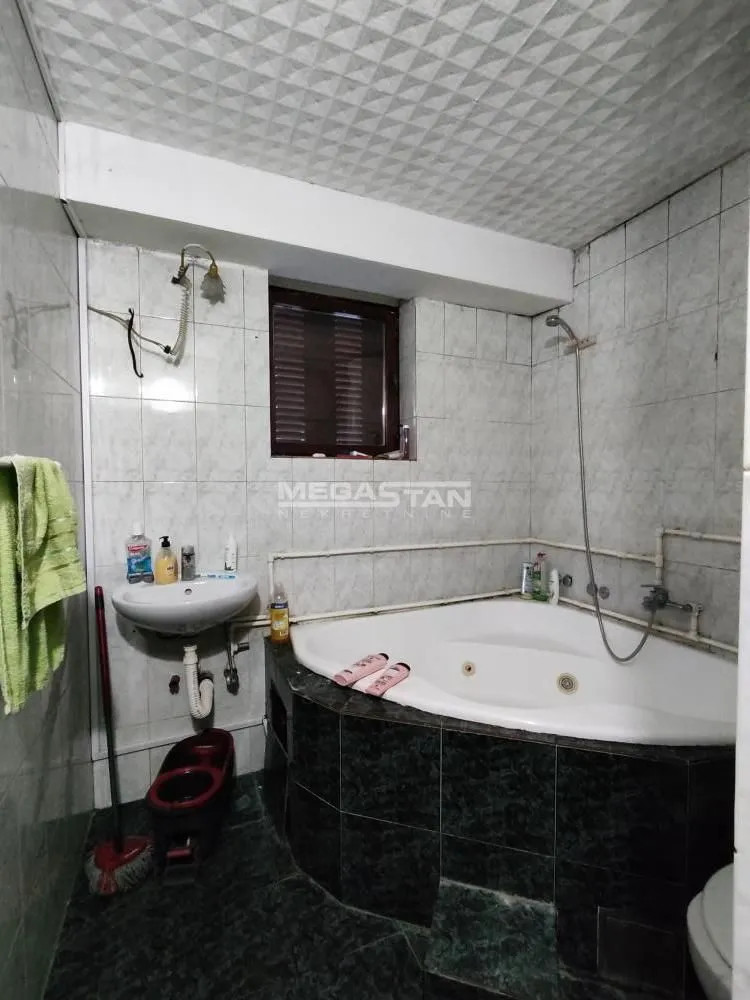 Izdavanje, četvorosoban stan, 162m², Zeleno Brdo, Zvezdara Sve Podlokacije