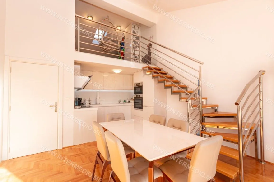 Prodaja, trosoban stan, 95m², Topla, Herceg Novi