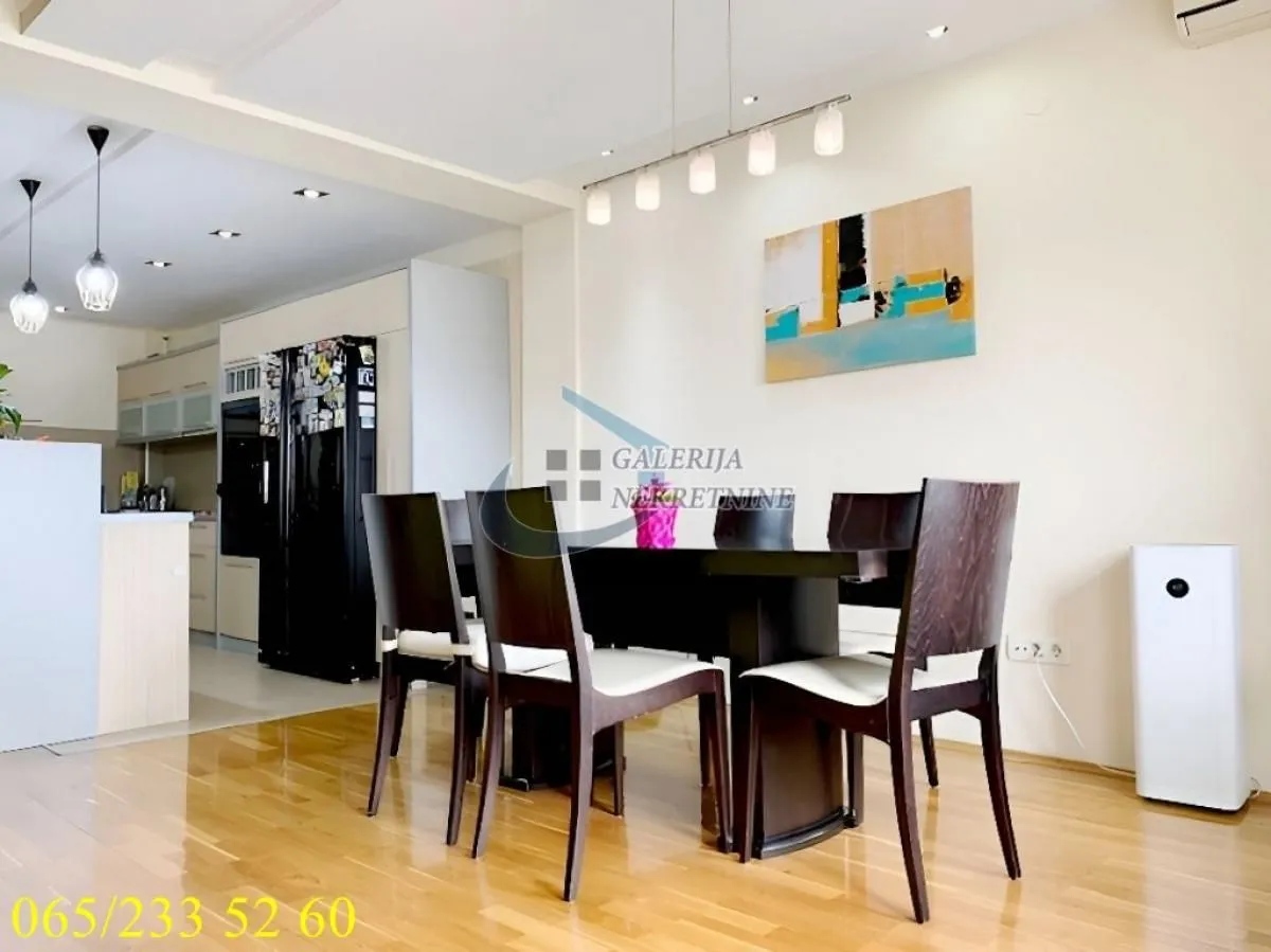 Prodaja, četvorosoban stan, 157m², Đeram Pijaca, Beograd