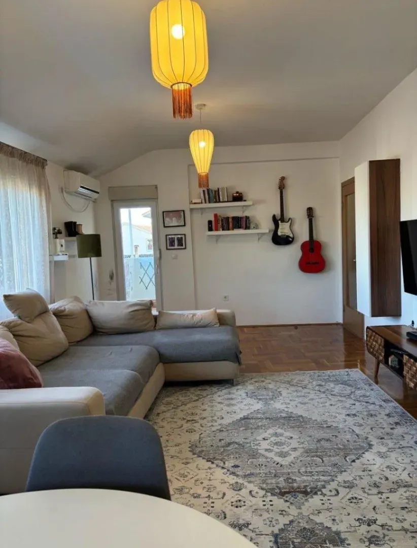 Prodaja, dvosoban stan, 61m², Tološi, Podgorica