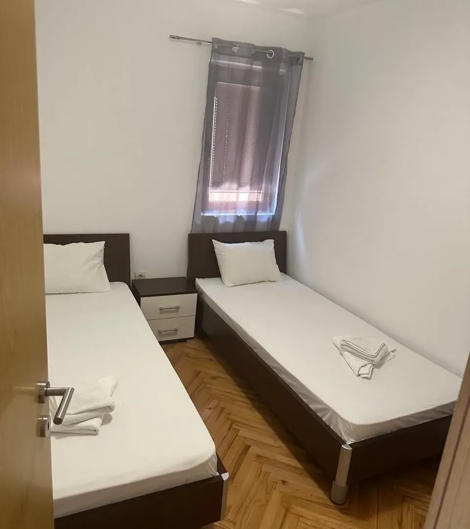 Rent, three bedroom apartment, 80m², Centar, Budva