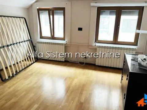 Izdavanje, četvorosoban stan, 120m², Neimar, Vračar Sve Podlokacije - image 11