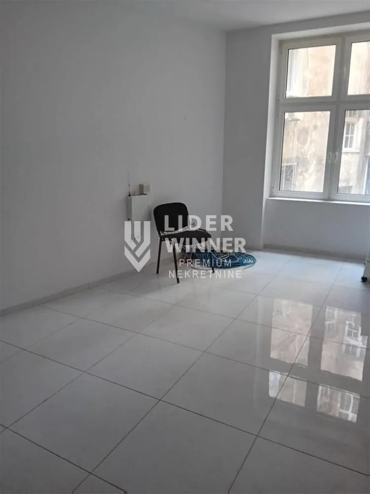 Izdavanje, poslovni prostor, 197m², Stari Grad, Beograd