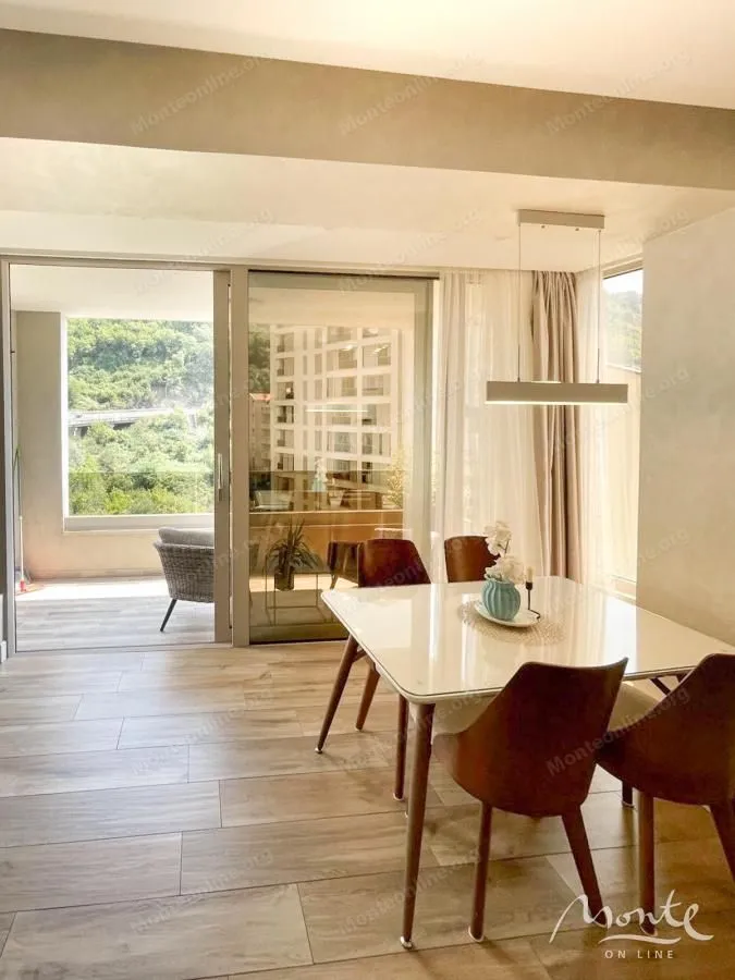 Prodaja, jednosoban stan, 55m², Rafailovići, Budva