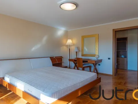 Prodaja, četvorosoban stan, 281m², Preko Morače, Podgorica - image 14