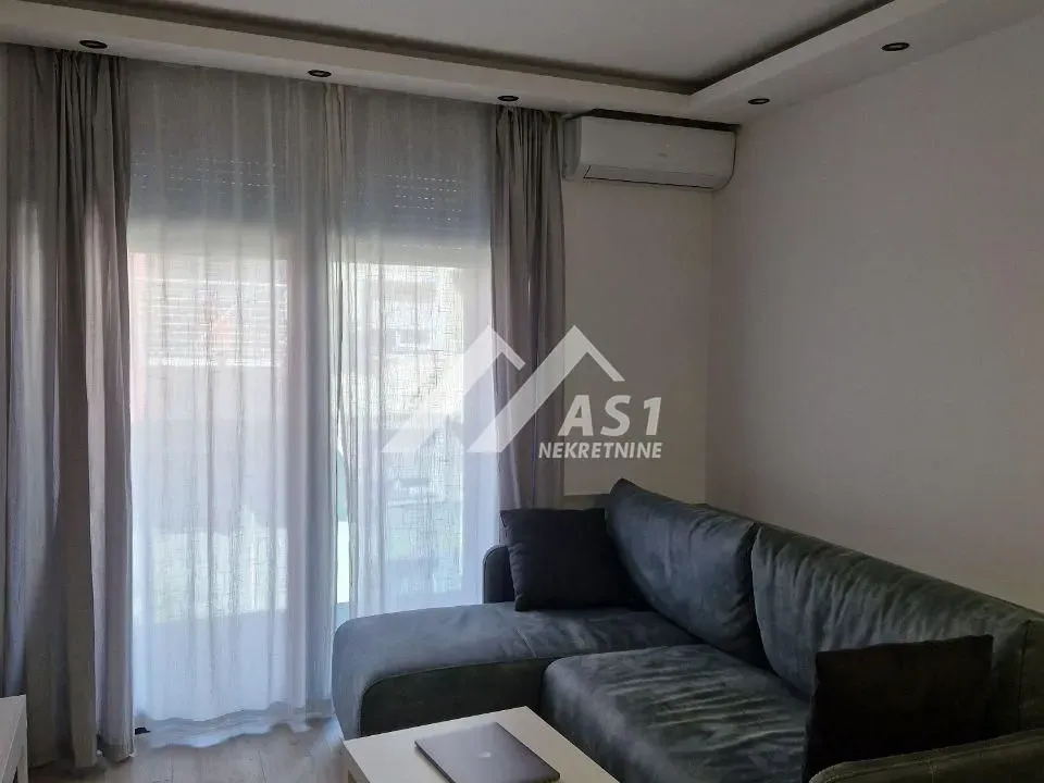 Izdavanje, dvosoban stan, 38m², Sajam, Novi Sad Sve Podlokacije