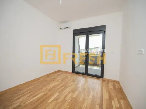 Prodaja, dvosoban stan, 64m², Centar, Podgorica - image 10