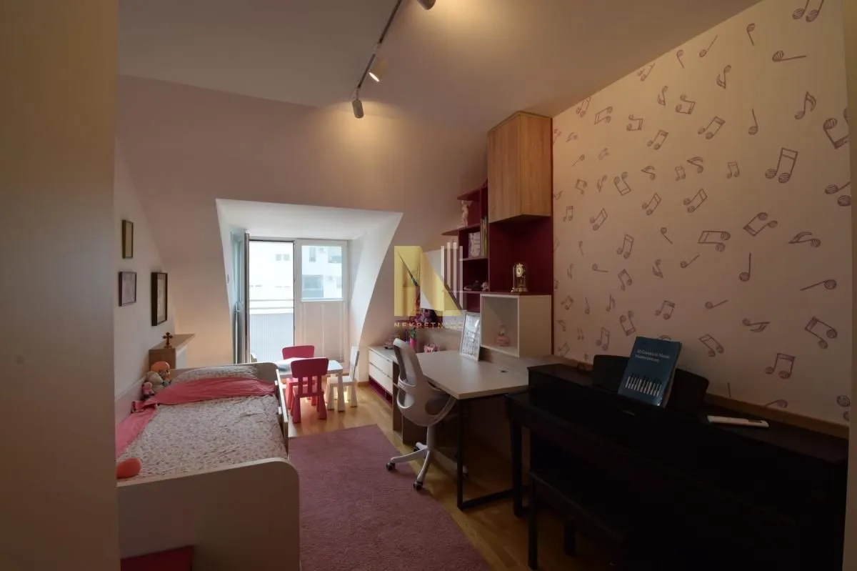 Prodaja, četvorosoban stan, 111m², Nova Detelinara, Novi Sad Sve Podlokacije
