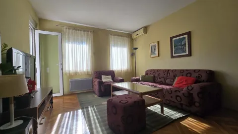 Prodaja, trosoban stan, 90m², Blok 9, Podgorica - image 2